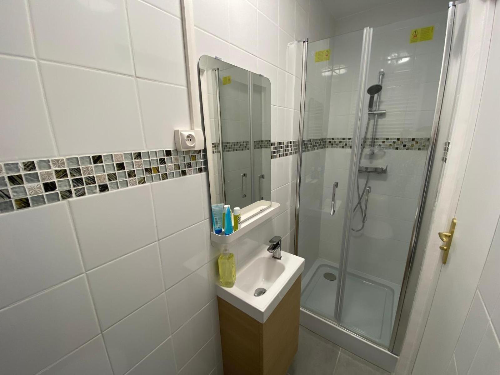 Hotel Chambre Tout Confort à Limay Extérieur photo